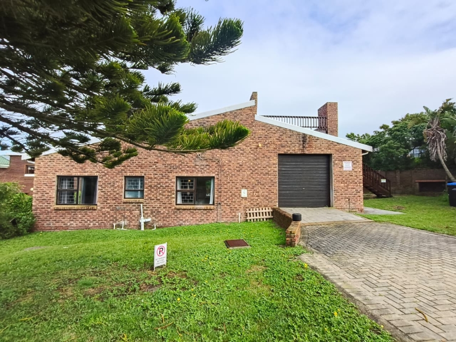 4 Bedroom Property for Sale in Oyster Bay Eastern Cape